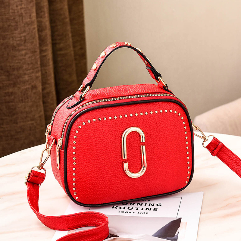   Autumn winter on the new small bag women's new tide Korean fashion wild shoulder bag personality portable Messenger
