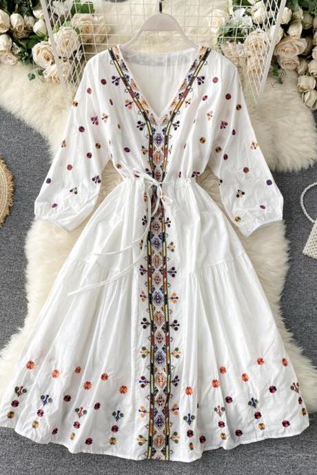 Bohemian Retro Women Dress Ethnic Heavy Industry Embroidery V-neck Drawstring Belt Waist Thinning Puff Sleeve Holiday Dress