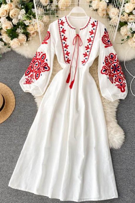 Women Autumn Dresses Bohemian Embroidered Flower O-Neck Lantern Sleeve High Waist Pleated Dress All-match Female 