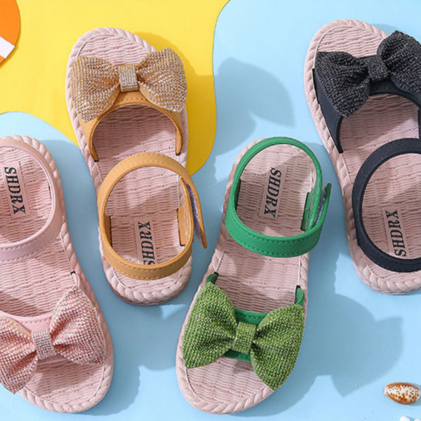 Girls sandals summer new cartoon bow little girl foreign style solid color soft bottom beach shoes